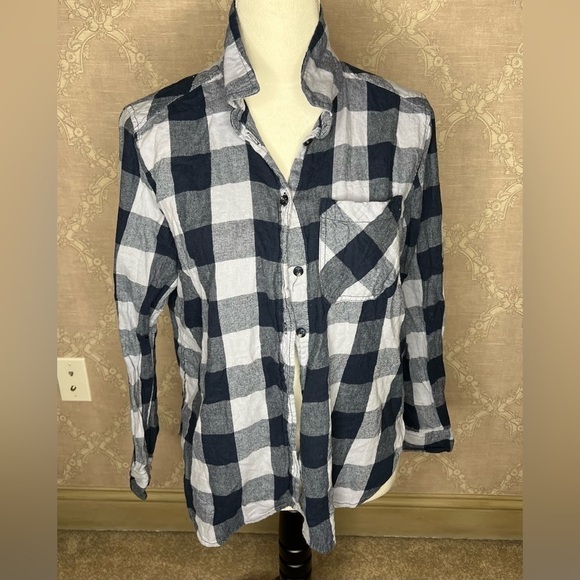 Time and Tru Women's Flannel Shirt Top Size Medium Blue Check Cotton - Picture 1 of 9